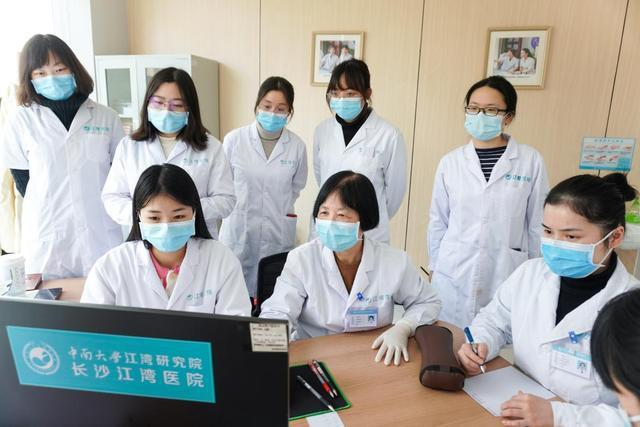 香港验血哪所机构最准,多囊卵巢综合症做试管要注意些什么？